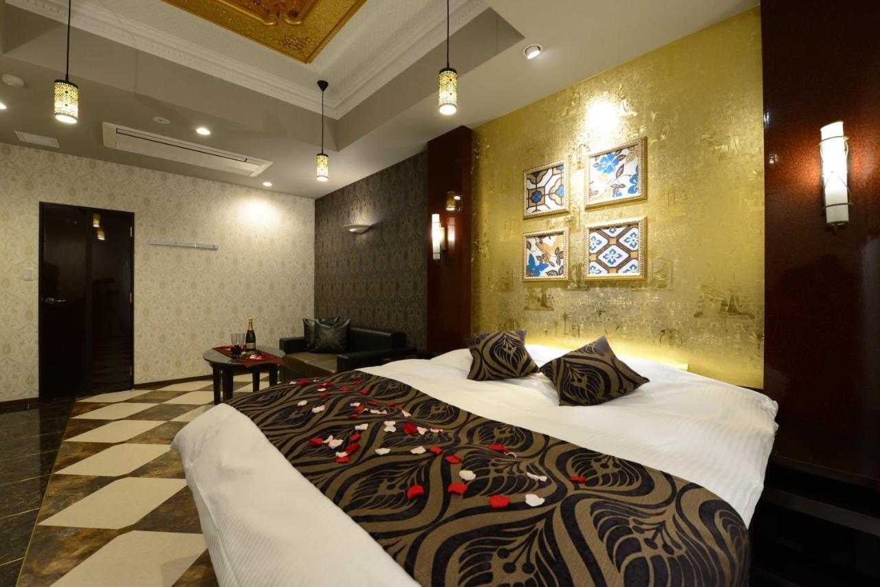 Hotel S-Cube (Adults Only) Bando Bagian luar foto